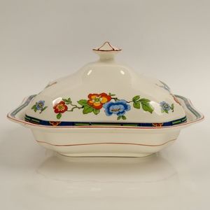 Wedgwood Chatham vintage vegetable bowl with lid